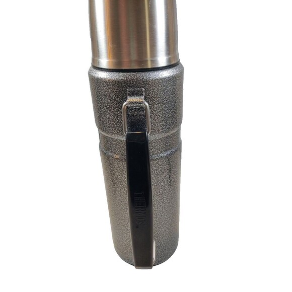 Thermos Stainless Steel King Hammertone 40 oz. Vacuum Insulated Thermos w Handle - Picture 4 of 11